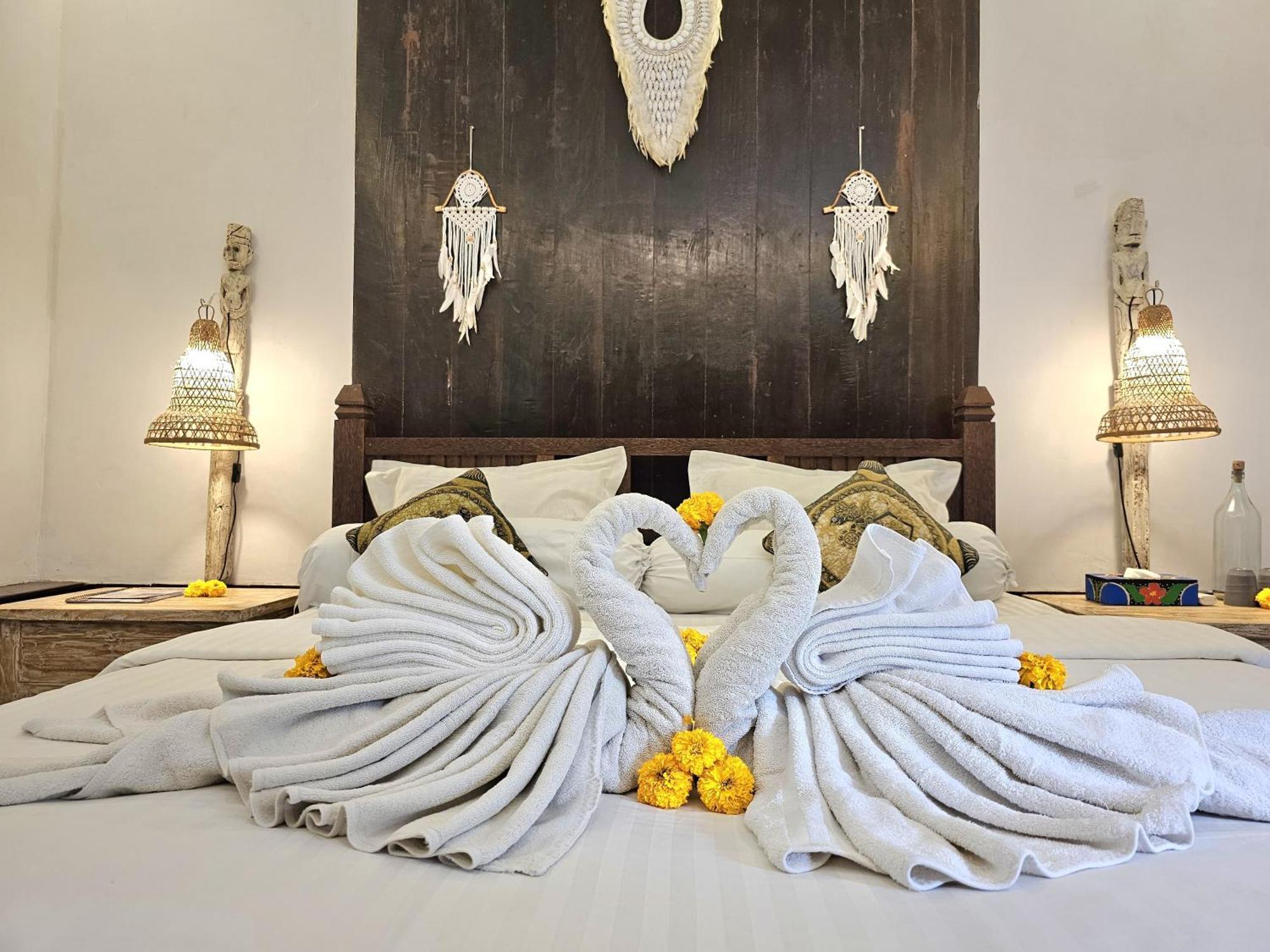 Binaria Museum Hotel Ловіна Екстер'єр фото