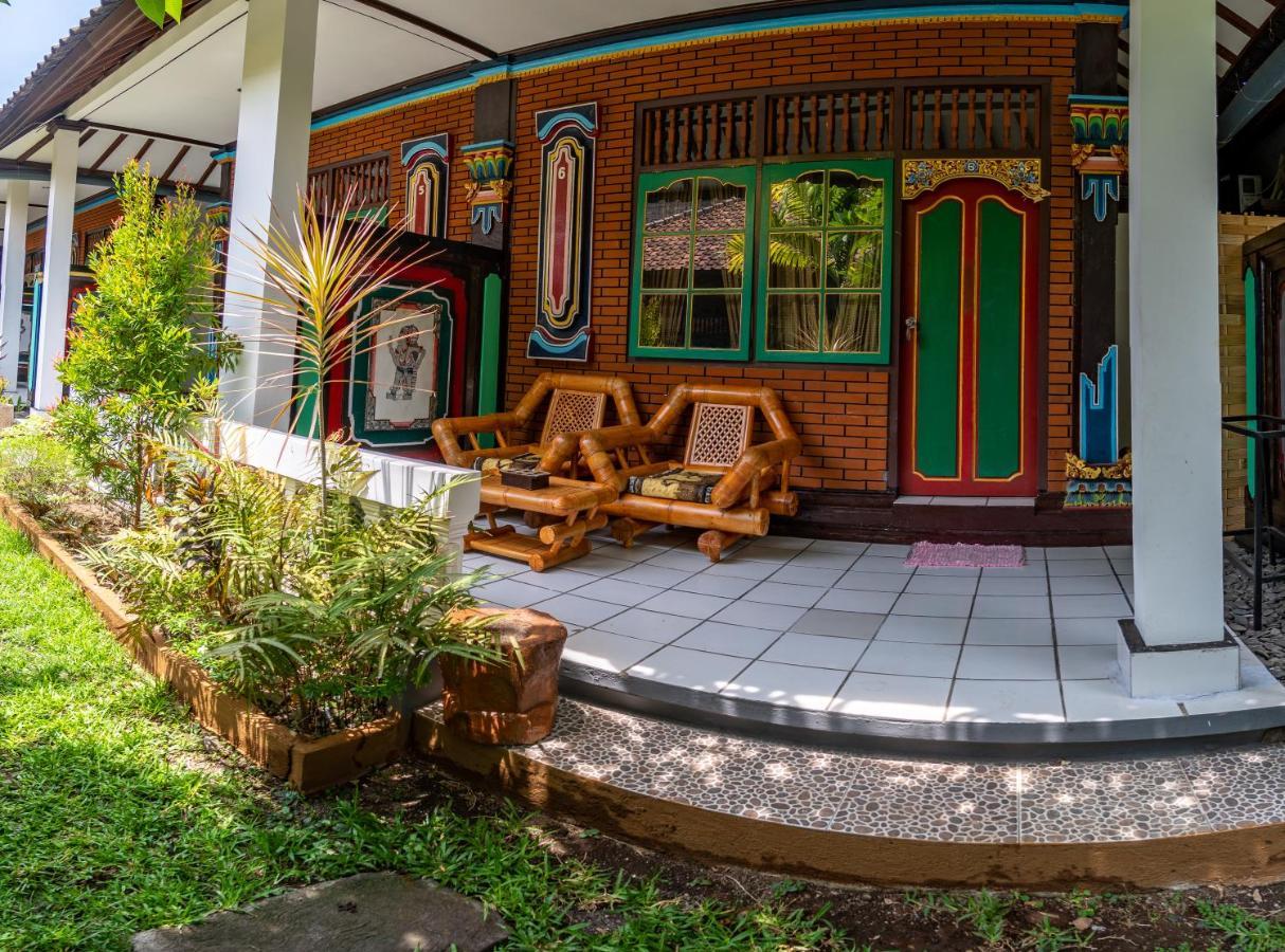 Binaria Museum Hotel Ловіна Екстер'єр фото